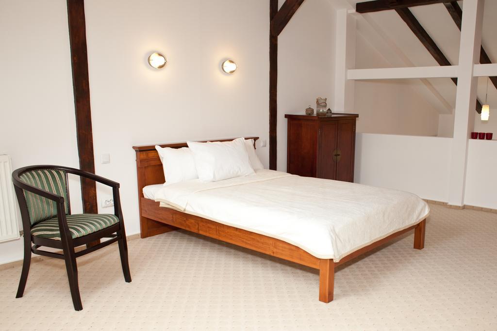 Hotel Belleville ياش المظهر الخارجي الصورة