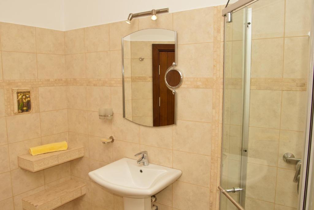 Hotel Belleville ياش المظهر الخارجي الصورة